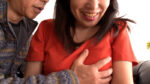歳の割にはスレンダーなカラダで巨乳のパイパンぶりっこ熟女！杭打ちピストンで変態性交！