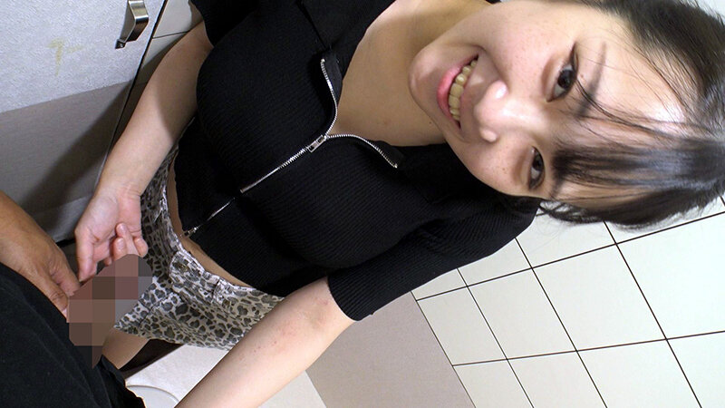 街でエロいお姉さんに誘われ…一滴残らず絞り取ってあげる 愛瀬ゆう